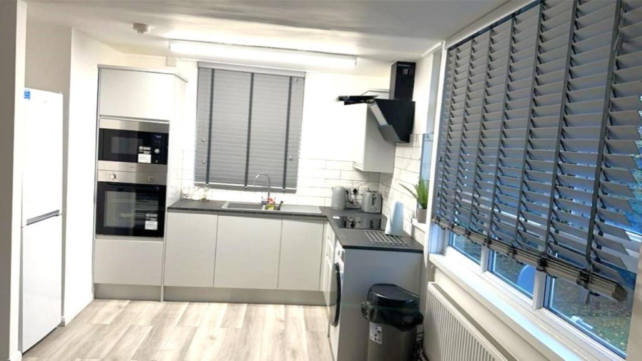 Stylish Apartment At Carlton Grove London Exteriör bild